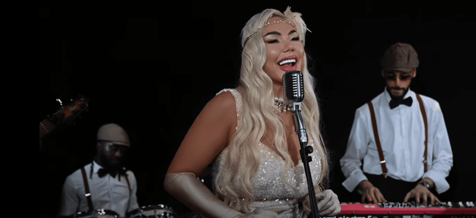 Blonde Cigar international band performance