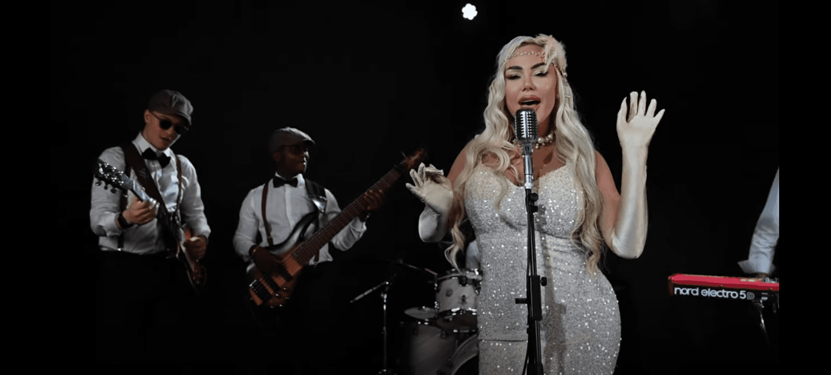 Blonde Cigar live performance